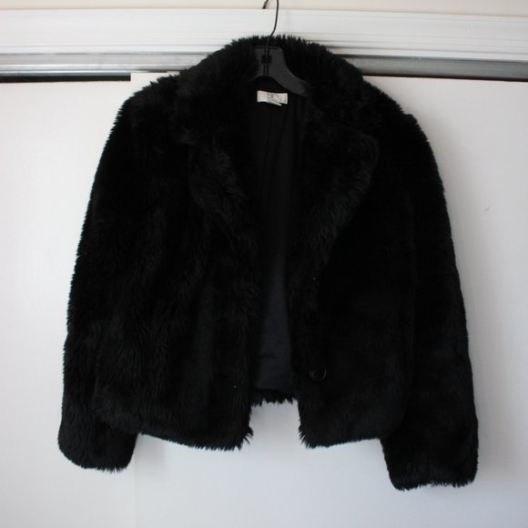 đź–¤black faux fur jacket đź–¤ - Picture 4 of 5